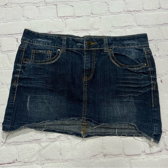 Candie's Dresses & Skirts - CANDIES women’s denim micro mini skirts raw hemming in size 9. GUC Vintage Y2K